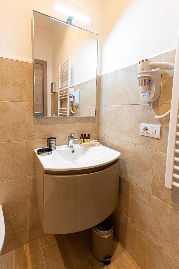 Apartament Astare -Short Lets In Bari Carrassi- Zewnętrze zdjęcie